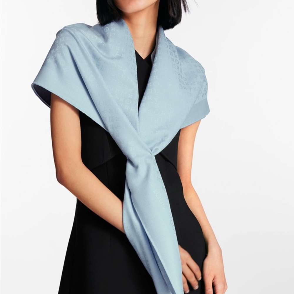 Louis Vuitton Evermore Shawl